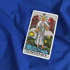Temperance w tarocie: znaczenie karty i jej wpływ na Twoje życie