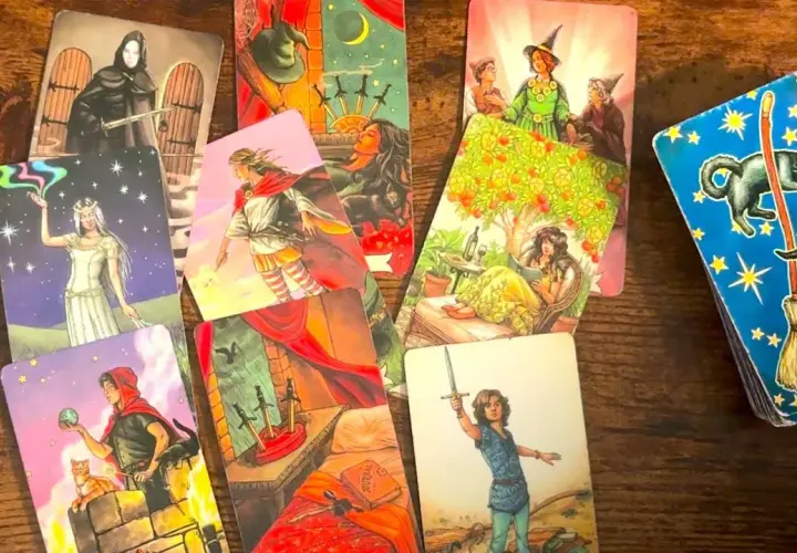 Co naprawdę myśli o tobie? Tarot zdradzi ukryte uczucia i zamiary