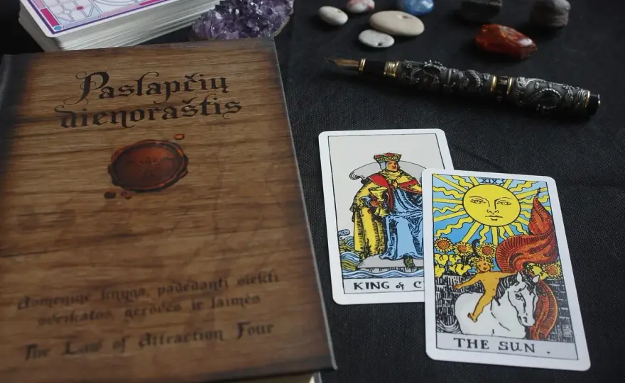 Znaczenie mc w astrologii: Jak wpływa na Twoją karierę i życie społeczne