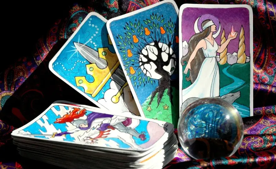 Na czym polega tarot i jak może zmienić twoje życie na lepsze
